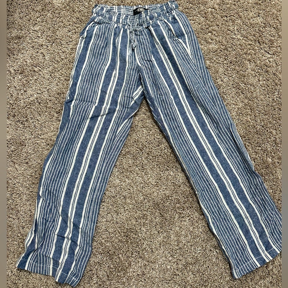 Striped blue & white flowy pants *Size M*